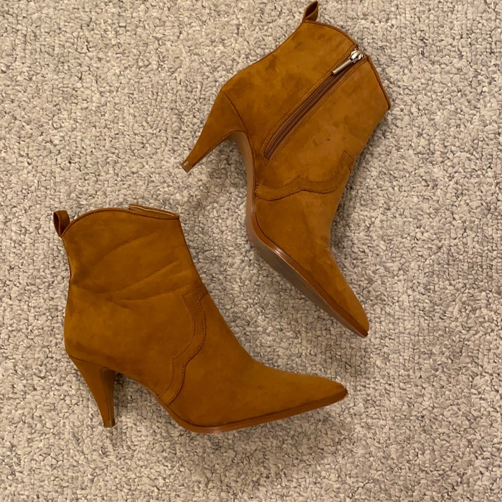 Zara western tan faux suede pointed toe booties size 39